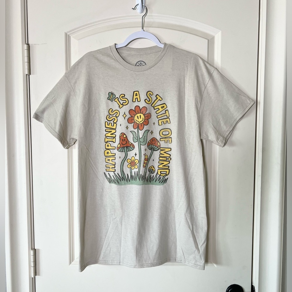 Happiness Is a State of Mind Mushroom Graphic Tee Unisex size Large